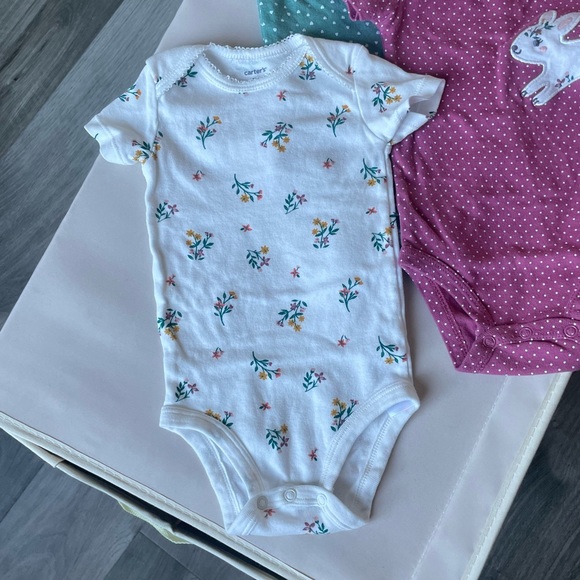 Carter’s 5-Pack Floral Short Sleeve Bodysuits, Multicolour - Picture 2 of 7